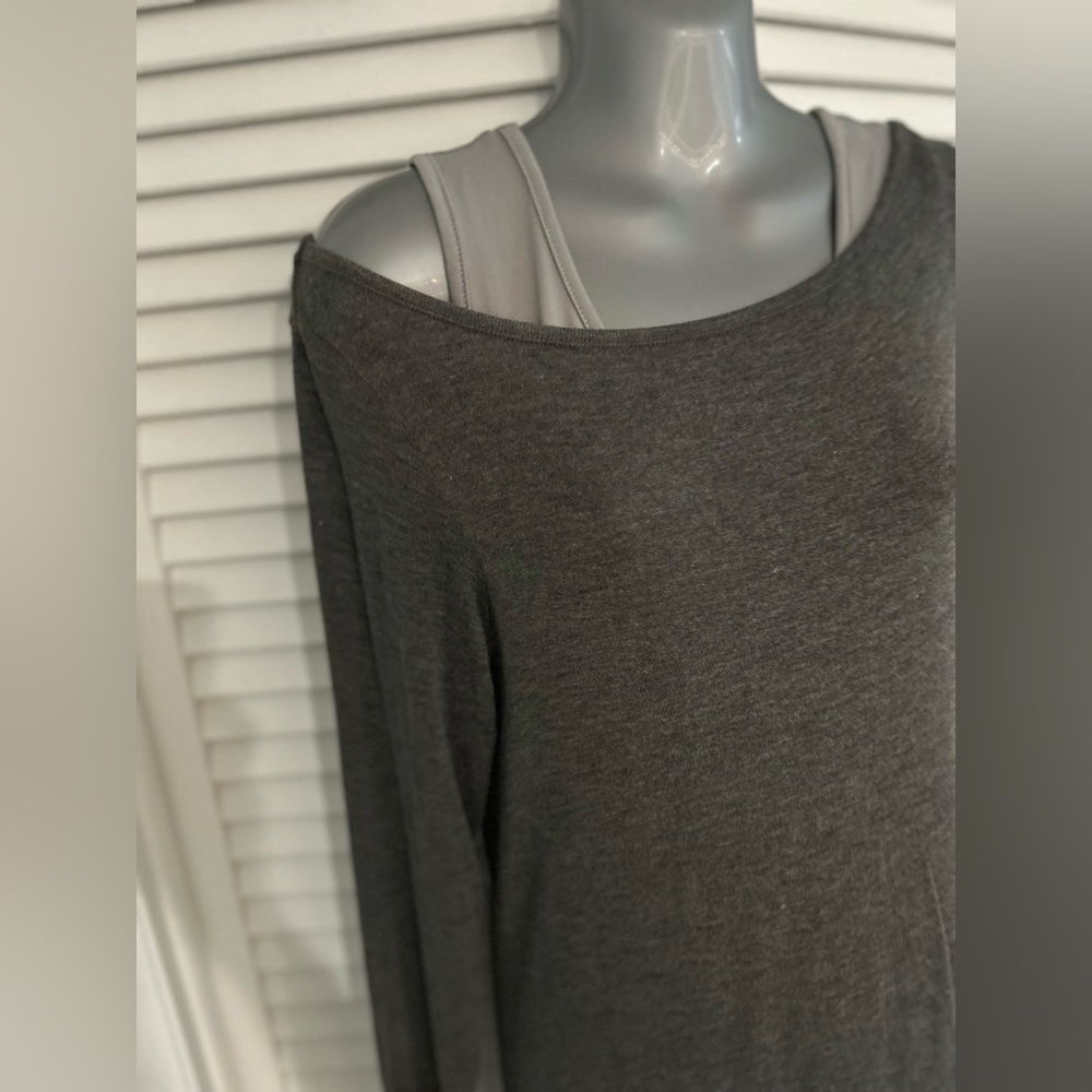 Yala NWT medium gray long sleeve dress
